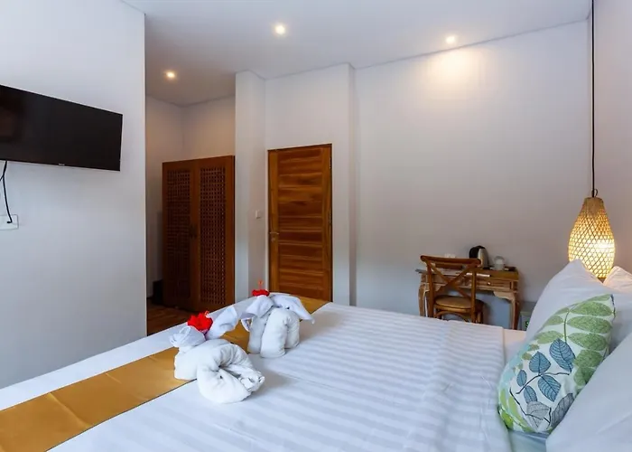 Graha Shanti House فندق *